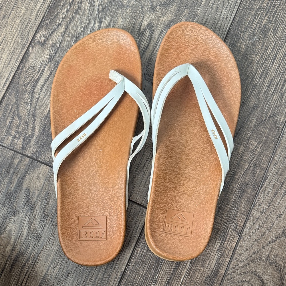 Reef Women's Sandals in Tan and White